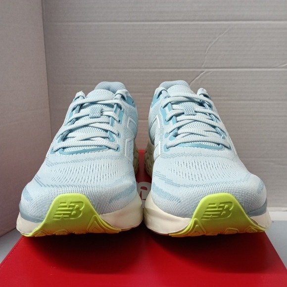 New Balance Fresh Foam 680 v8 Women's Size 9.5 Blue White Running Shoes Sneakers - Picture 2 of 8